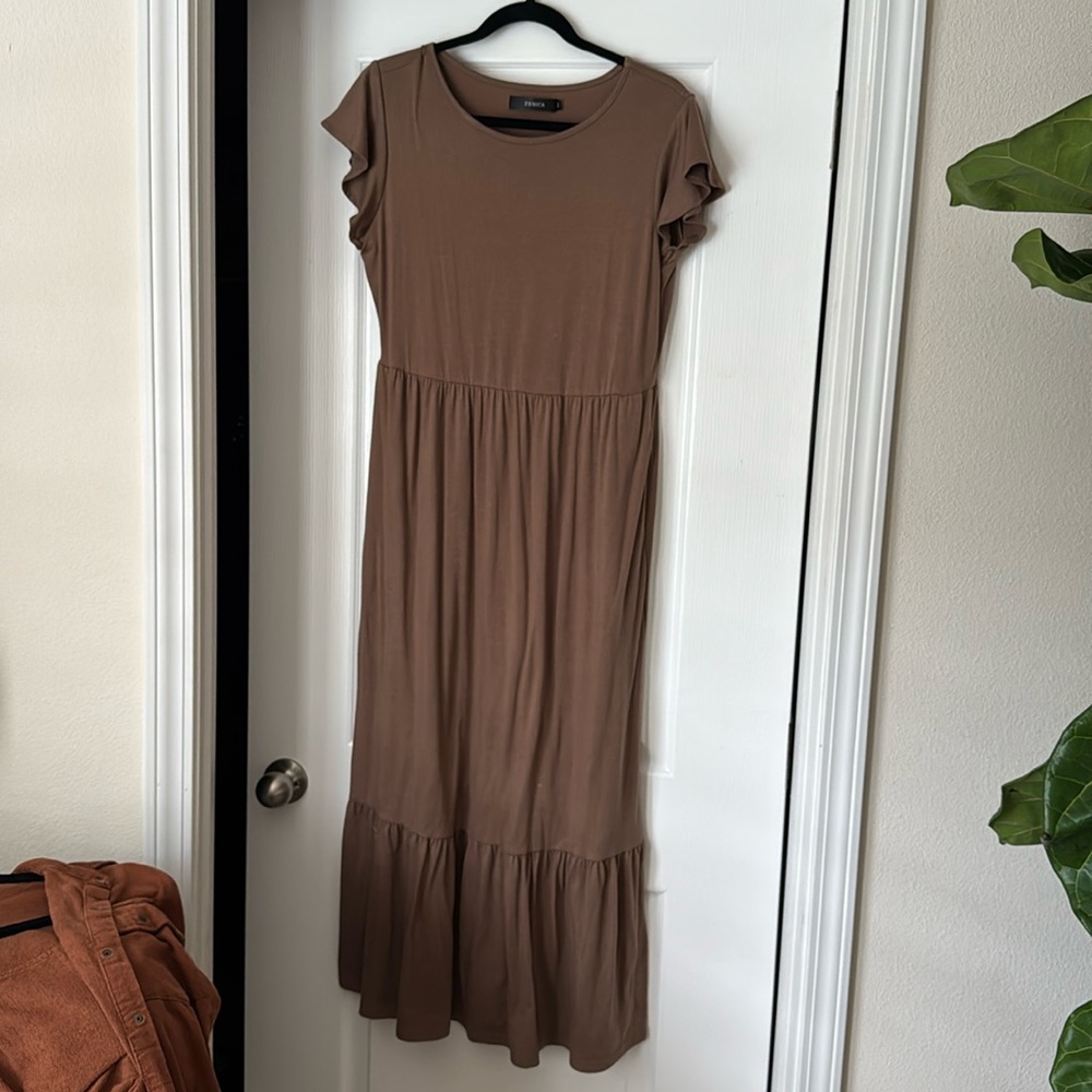 Long brown short sleeve dress